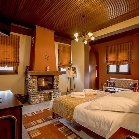 Kynthia Guesthouse Neochorion Bagian luar foto