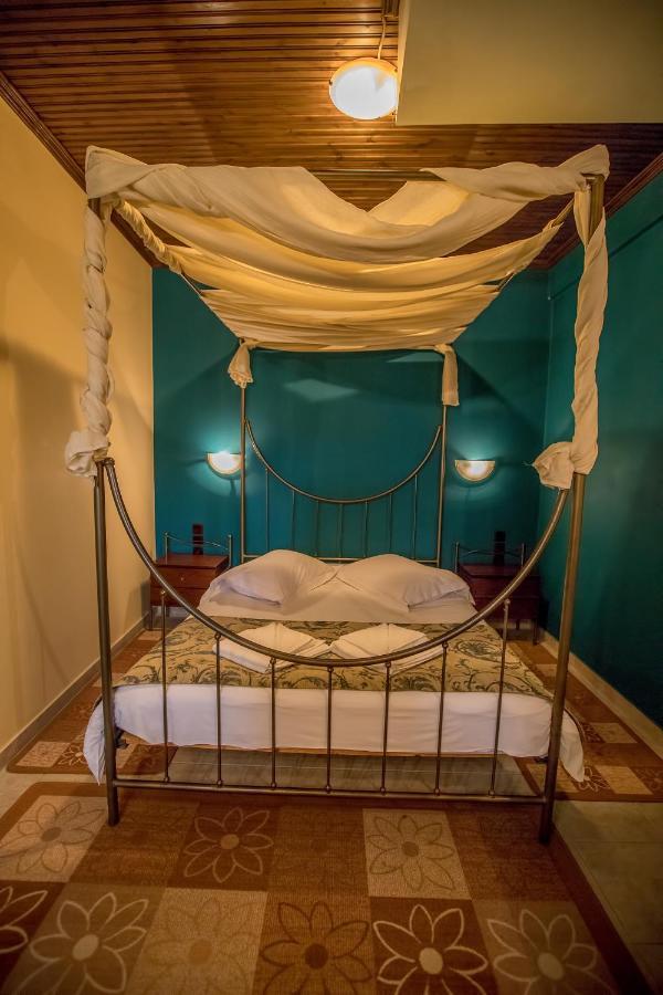 Kynthia Guesthouse Neochorion Bagian luar foto