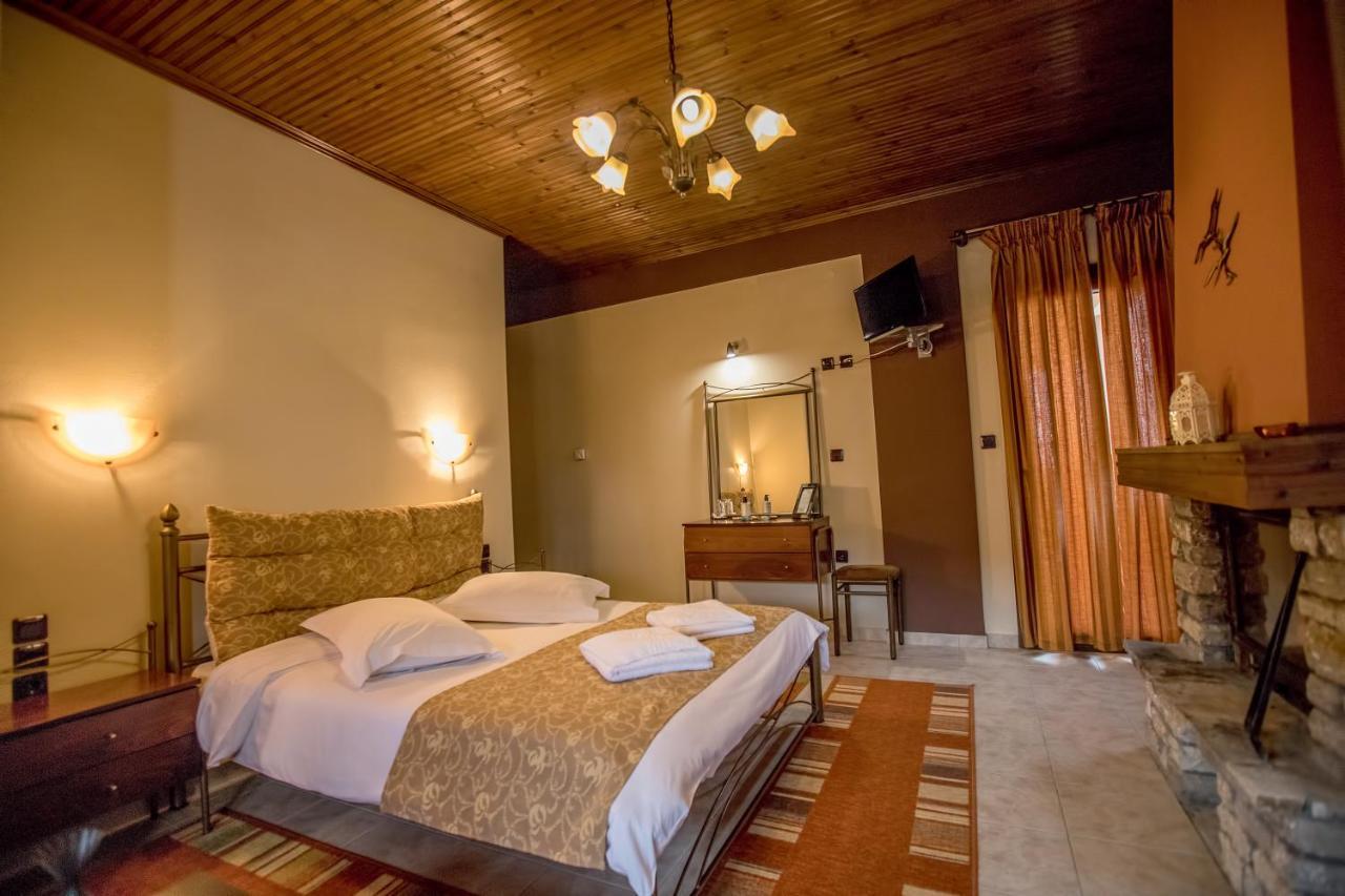 Kynthia Guesthouse Neochorion Bagian luar foto