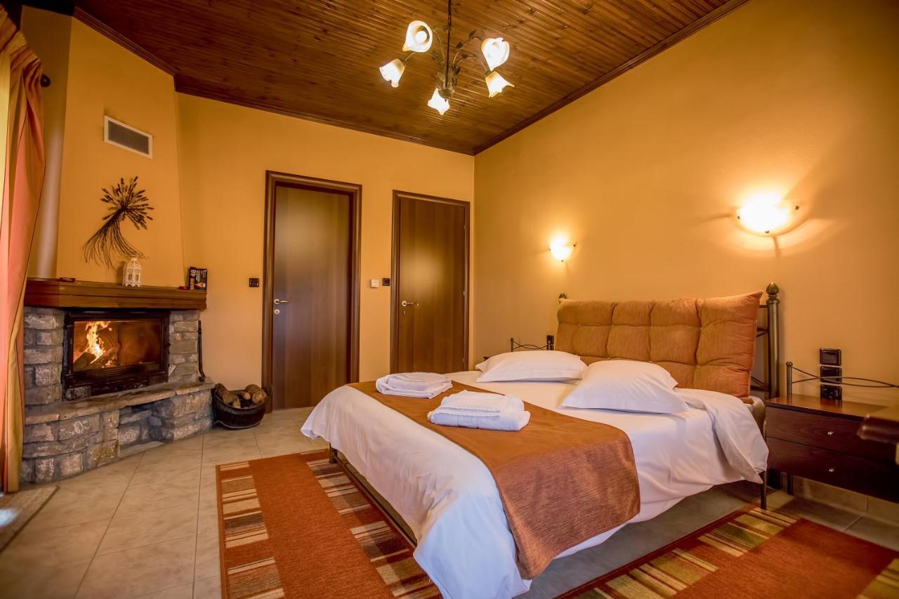 Kynthia Guesthouse Neochorion Bagian luar foto