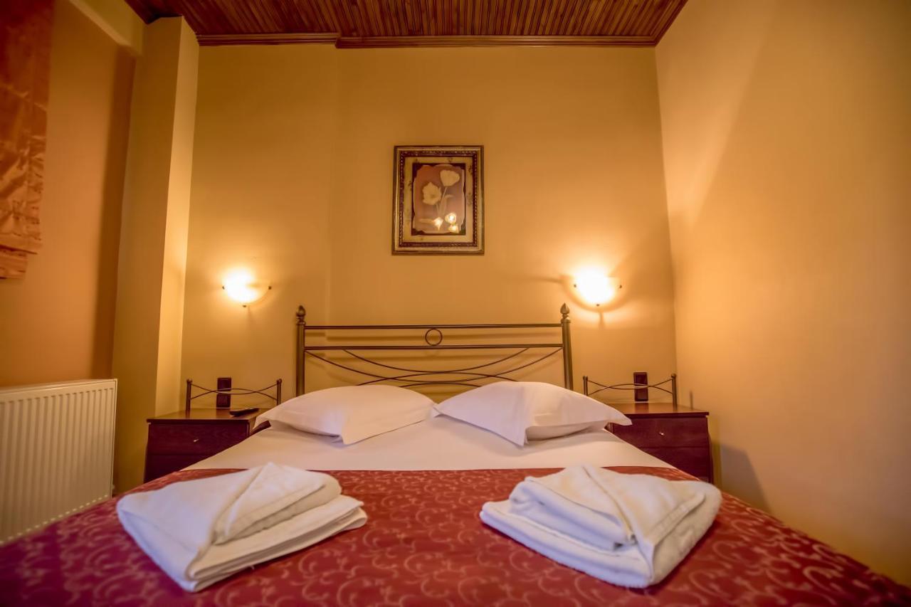 Kynthia Guesthouse Neochorion Bagian luar foto