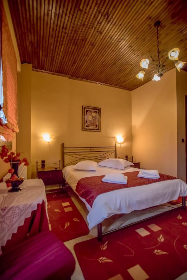 Kynthia Guesthouse Neochorion Bagian luar foto