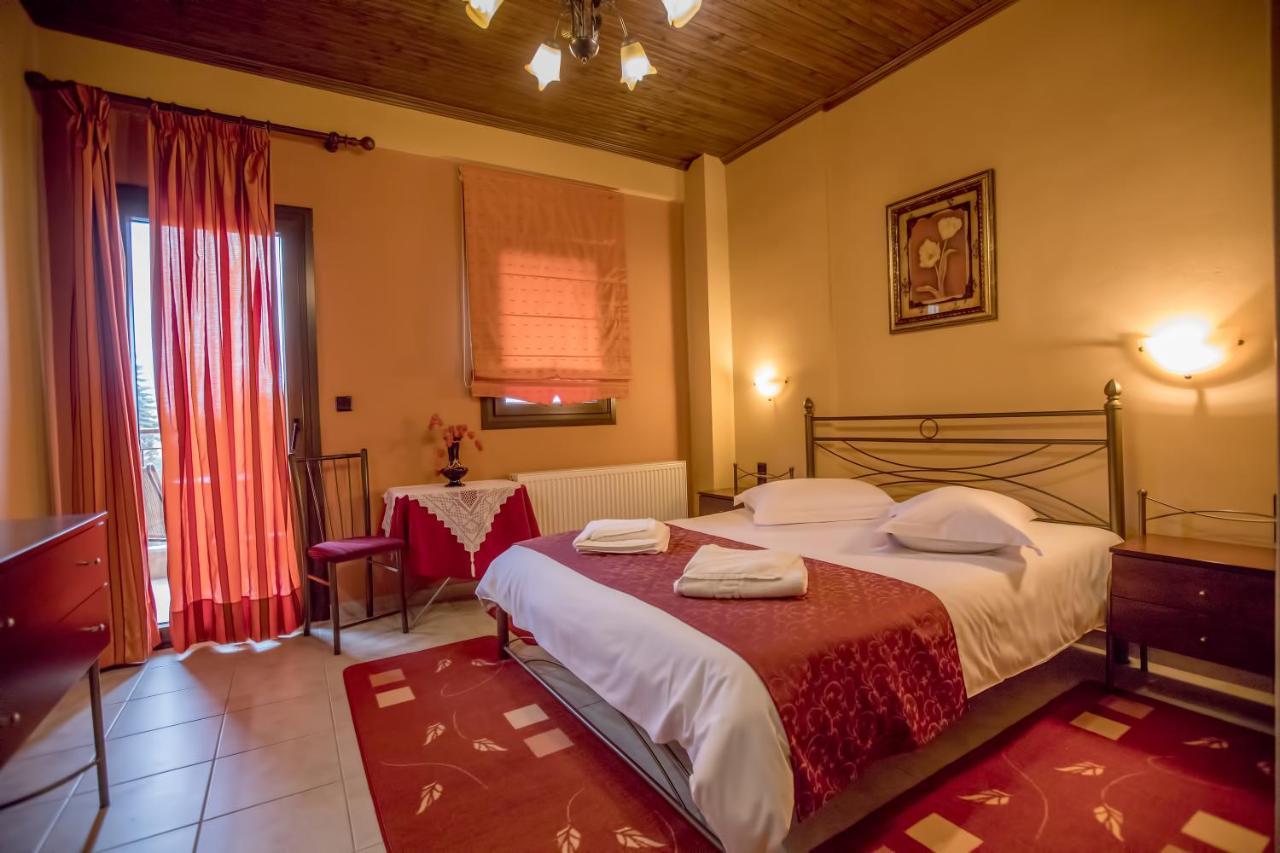 Kynthia Guesthouse Neochorion Bagian luar foto