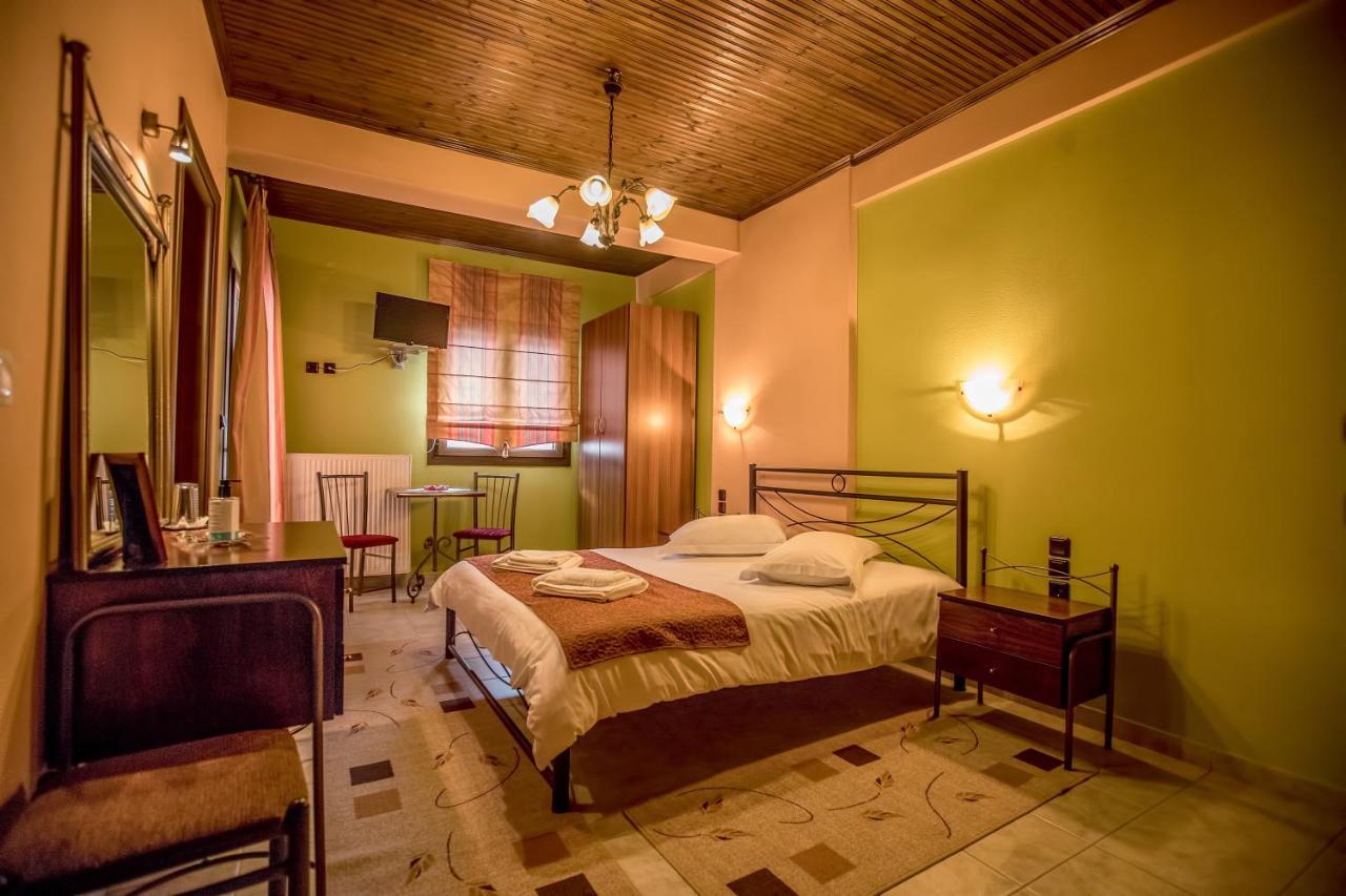 Kynthia Guesthouse Neochorion Bagian luar foto